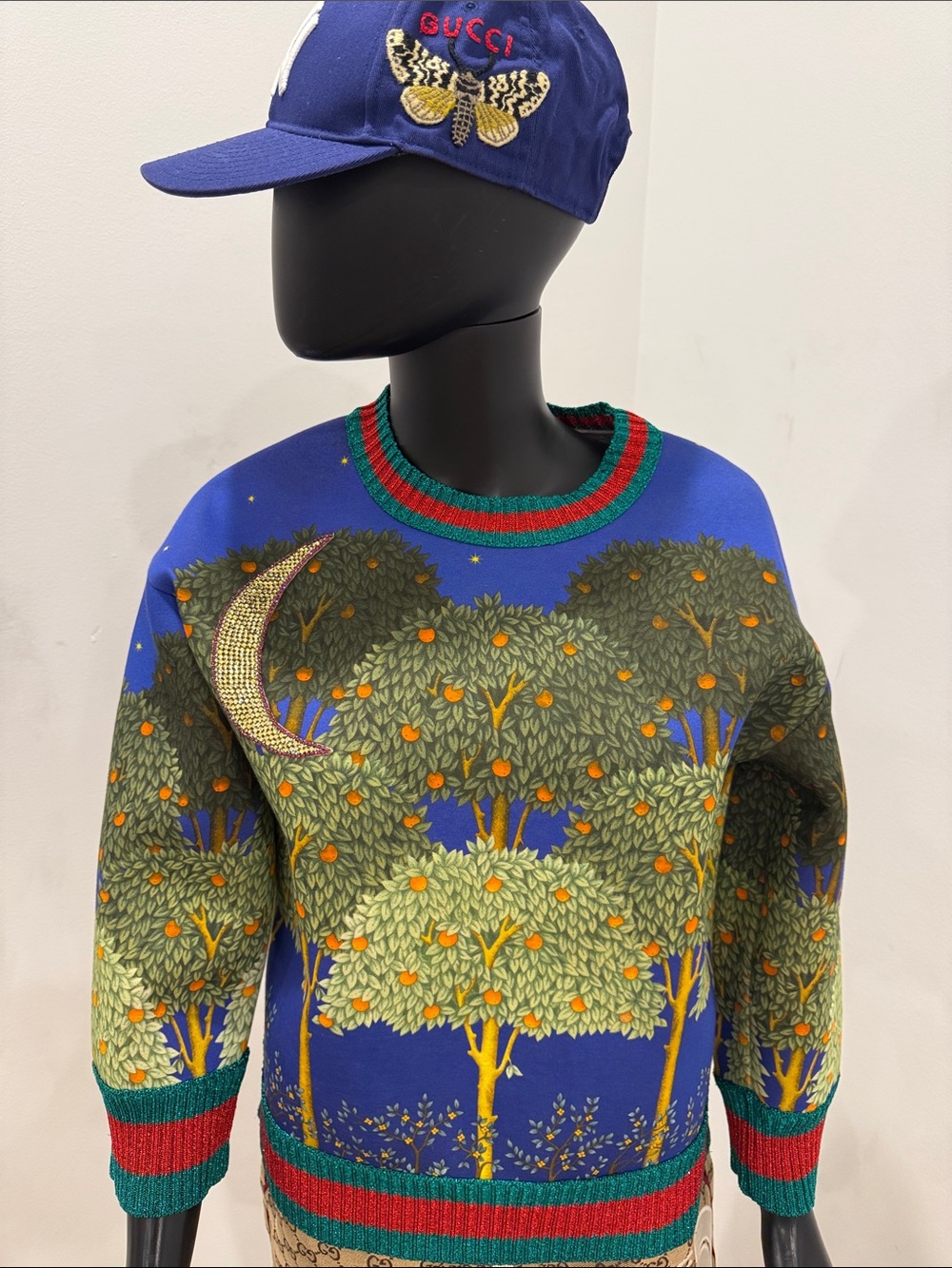 Gucci Fantasy Night Garden Sweatshirt – Embellished Moon – XS – New